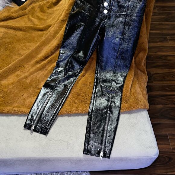 Alexander Wang Snap-Detailed Patent Leather Skinny Pants in Black - Picture 7 of 12